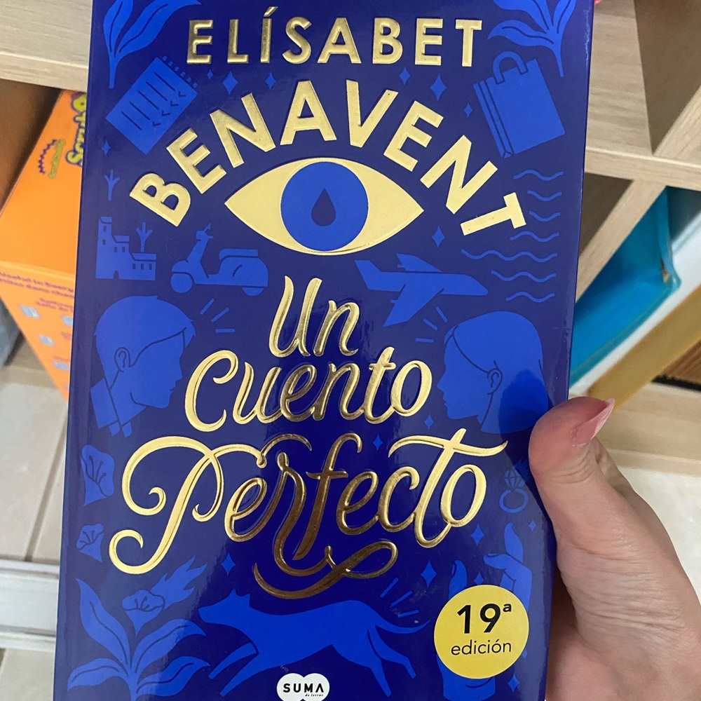 Un Cuento Perfecto Book by Elísabet Benavent